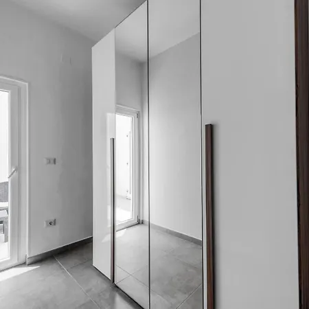 1 * Torre San Gennaro